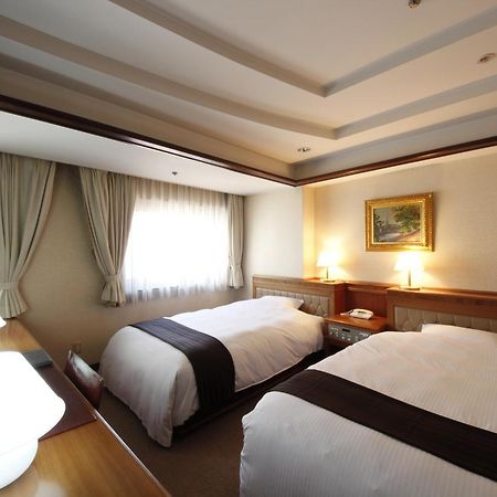 Hotel Hiroshima Garden Palace Екстериор снимка