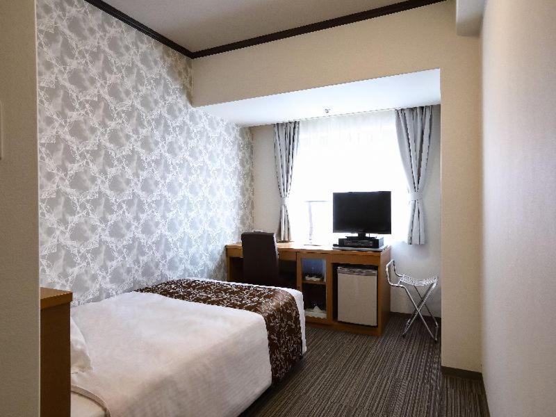 Hotel Hiroshima Garden Palace Екстериор снимка