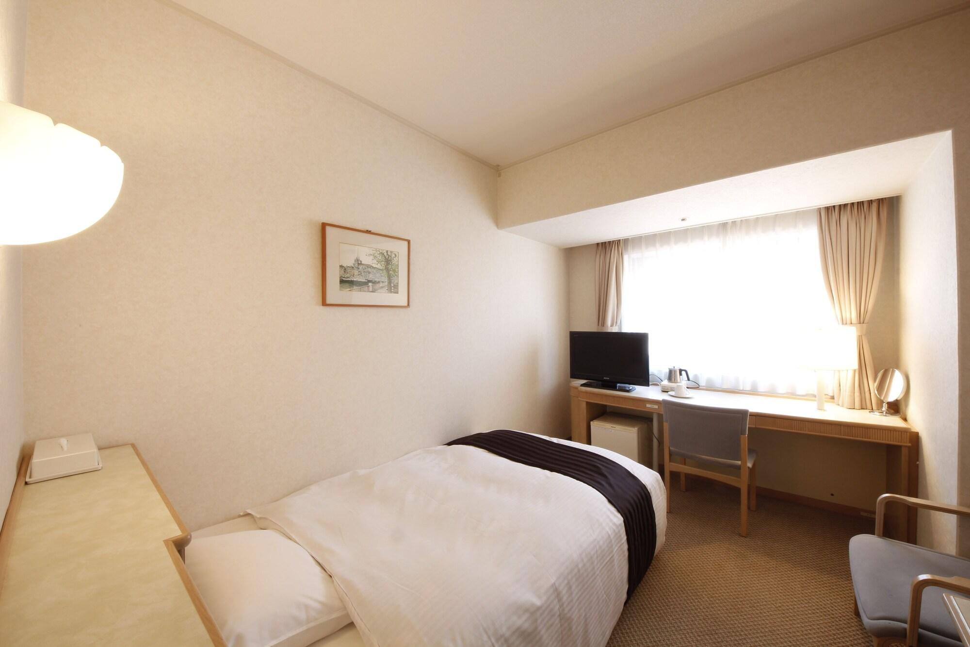 Hotel Hiroshima Garden Palace Екстериор снимка